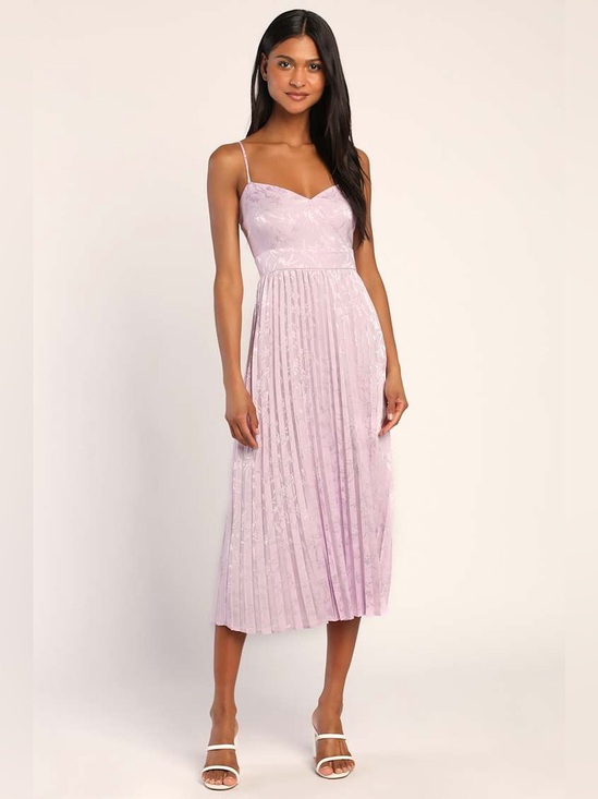 Lulus Dresses & Skirts - NWT LULU Regal Romance Lavender Floral Jacquard Pleated Satin Midi Dress